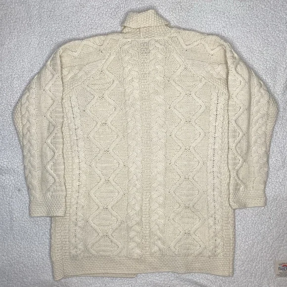 Inis Craft Merino Wool Cable Knit Cardigan: Size Medium - Picture 2 of 11